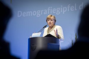 Chancellor Merkel speakint at demography summit